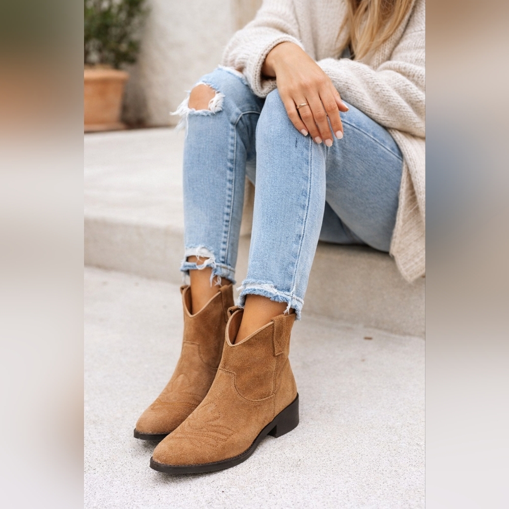 🤎 Western Suede Ankle Boots – Classic Cowboy Style 🤎